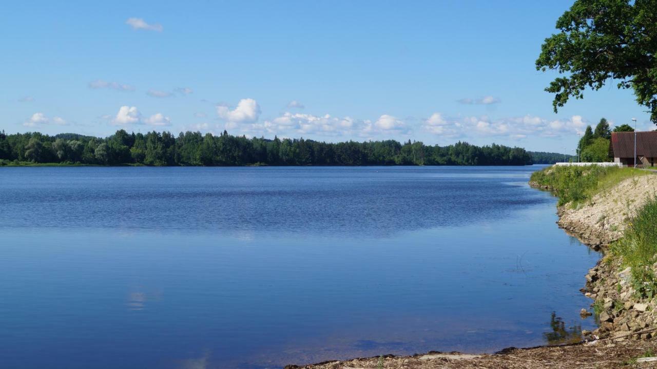 Guest House Jumiezis Pļaviņas المظهر الخارجي الصورة